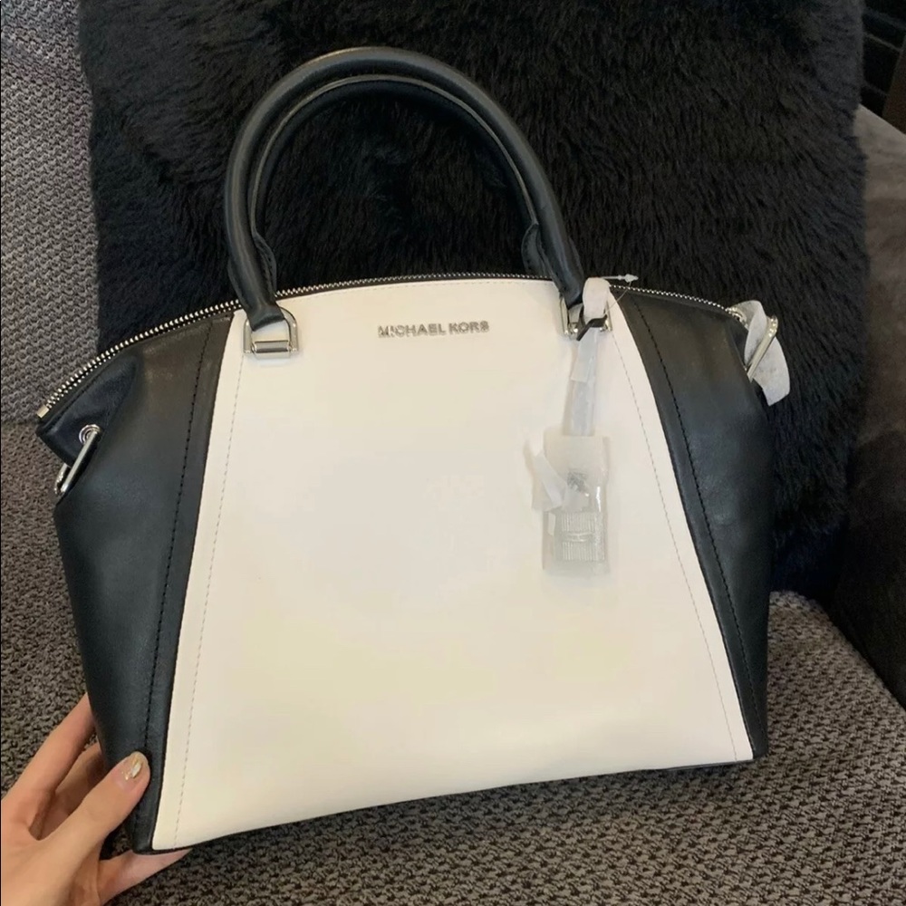 🆕michael kors sadie bag💯Leather